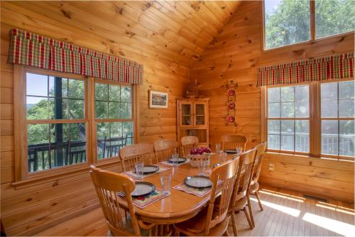 River Valley View in Sugar Grove, USA