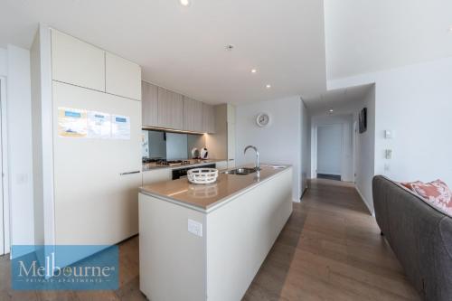 Melbourne Private Apartments - Collins Street Waterfront, Docklands