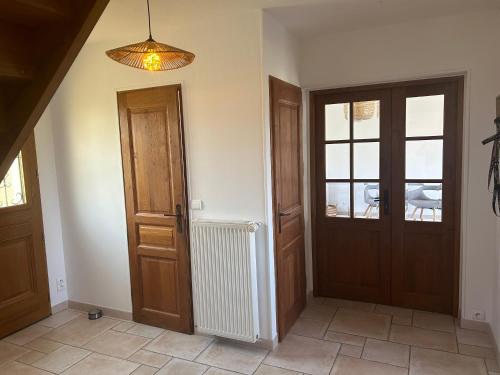 Chambre privee avec coin wc/lavabo privatif in Bourron-Marlotte
