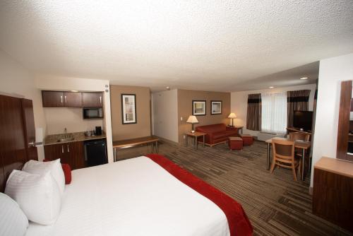 Northfield Inn Suites and Conference Center in Springfield, USA