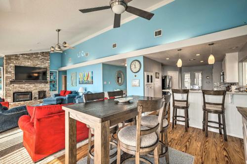 Lakefront Livingston Home with Grill and Views! in Blanchard, USA
