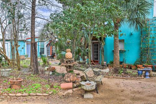 San Leon Vacation Villa with Garden Near Beach