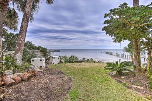 San Leon Vacation Villa with Garden Near Beach