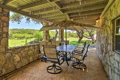 Scenic Cottage with Views 17 mi to San Antonio! - image 8