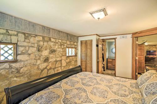 Scenic Cottage with Views 17 mi to San Antonio! - image 10