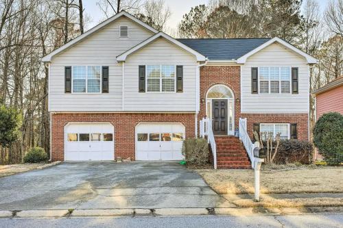 Atlanta Area Studio about 3 Mi to Gas South Arena! in Lawrenceville, USA
