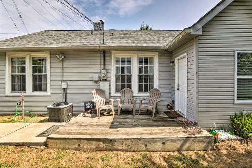 Renovated Pet-Friendly Nashville Home with Pvt Yard - image 11