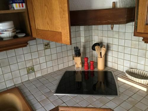 Appartement fond de jardin rez-de-chaussée (Appartement fond de jardin rez-de-chaussee) in ปาแลโซ