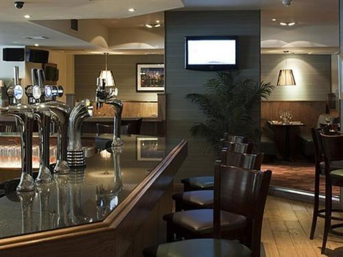 The Orchard Park Hotel - image 2
