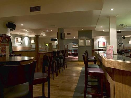 The Orchard Park Hotel - image 12