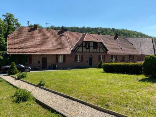 Charmantes Gästehaus Maya im Schloß und Hofgut Langenzell in Wiesenbach, Deutschland