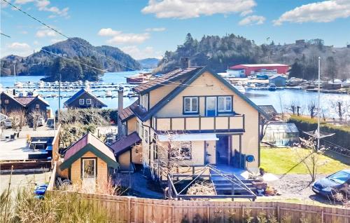 Gorgeous Home In Farsund With Kitchen