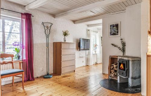 Nice home in Munka-Ljungby with WiFi and 2 Bedrooms