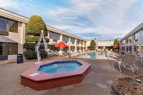 Best Western Plus Madison-Huntsville