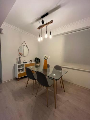 Apartamento pequeño y acogedor muy bien ubicado.