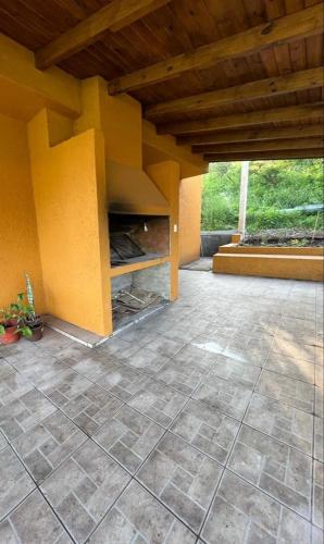 Las Tres Rosas Casa de Campo in Barrio Cerrado Causana