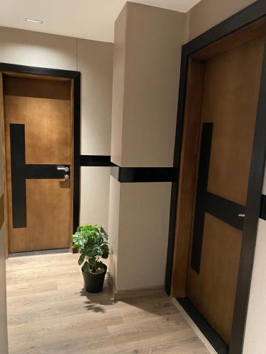 Triple room, pyramid view