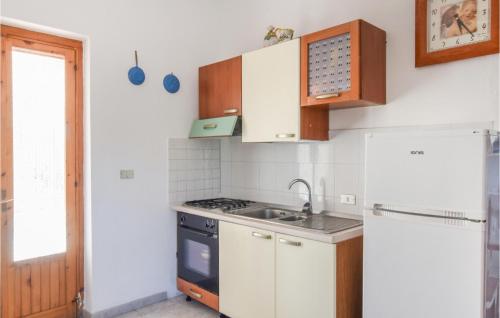  Nice Apartment In San Leonardo Di Cutro in Le Castella