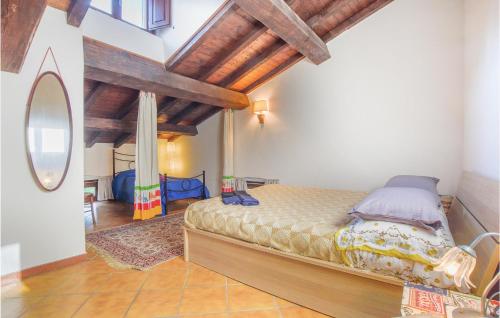 2 Bedroom Gorgeous Apartment In Monte Antico