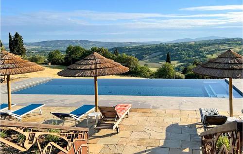  Stunning Apartment In Monte Antico in Monte Antico