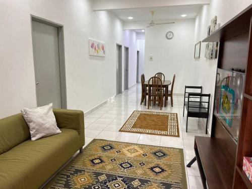 JB-1 Storey.Tebrau AR Homestay.Ikea,Toppen&Aeon