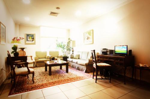 Green Hill Hotel - image 13