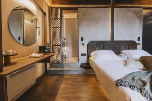 Junior Suite with Terrace image 3