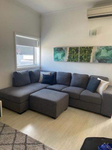 Ultimate 2-Bed Apartment in Surry Hills - Ultimate Convenience - image 6