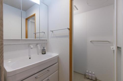 Southerlies Condominium Onna - 화장실