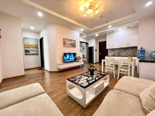 *BOM HOMESTAY* VINHOMES TIMES-1BR- LUXURY APT