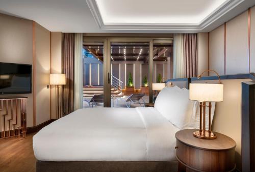 432428151 The Ritz-Carlton, Istanbul at the Bosphorus
