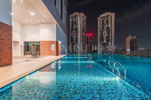 Chambers Premier Suites Kuala Lumpur - 수영장