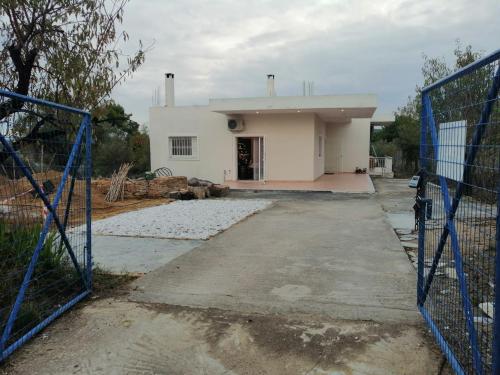 Costas' Farmhouse, Pallini, Near Athens Airport