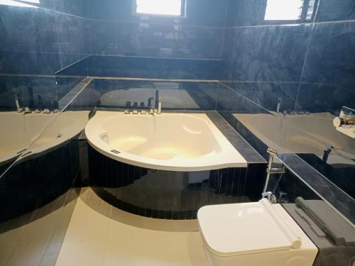 Hotel Maharaja – Nashik, KY