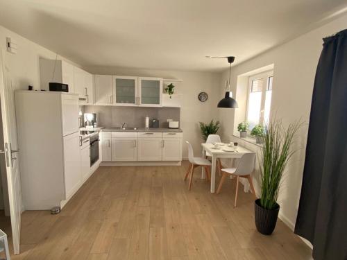 B&B Almdorf - NEU! Moderne Ferienwohnung Almdorf - Bed and Breakfast Almdorf