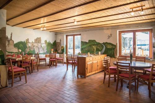 Koplietošanas atpūtas telpa ar TV, Pension Zum historischen Kalkwerk in Bahretal