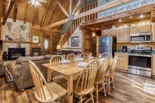 ER92 - Virginia's Villa - Great location! Close to all the action! cabin - image 7