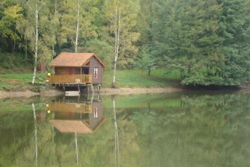 La cabane au bord de l'eau