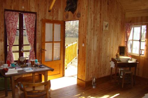 La cabane au bord de l'eau