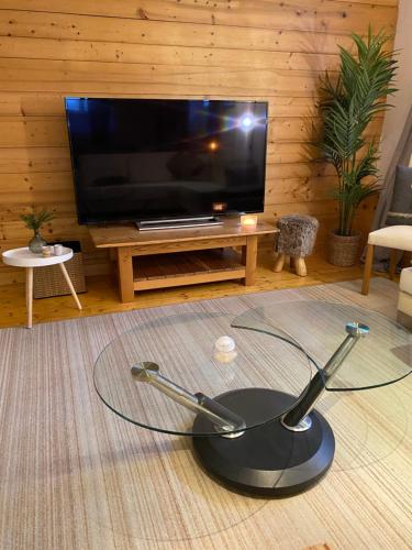 2-Bedroom Chamonix Apartment - Mont Blanc Views, Near Flagere Ski Lift 3