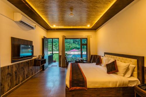 Mj River Resort by DLS Hotels