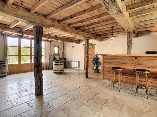 Bastide des Tourelles pour 20 pers. Piscine & Spa in ลาโวร์