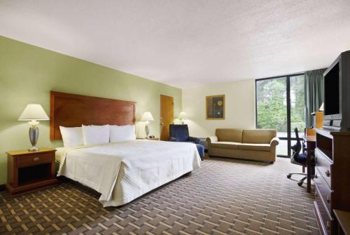 Days Inn by Wyndham Fayetteville-South/I-95 Exit 49