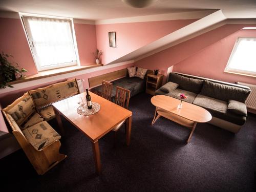 Hotel Holzbecher Ratiborice in เชสกา สกาลิซ