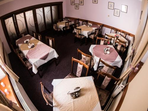 Hotel Holzbecher Ratiborice in เชสกา สกาลิซ