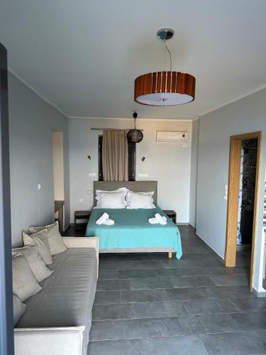 Standard Triple Room with Sea View
