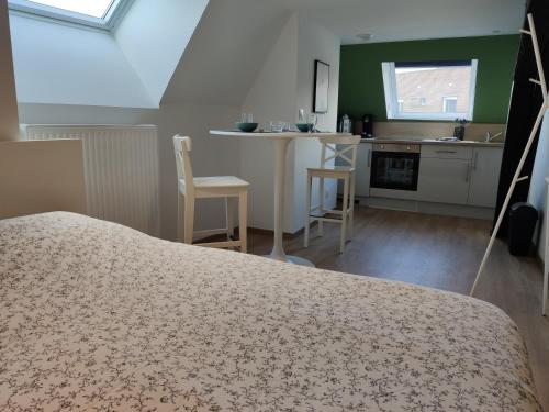 Résidence Jehan Froissart (Residence Jehan Froissart) in 华伦西尼斯