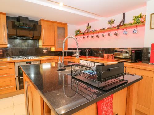 ทัศนียภาพภายนอกโรงแรม, Monkleigh Mill in กลางเมืองไบด์ฟอร์ด