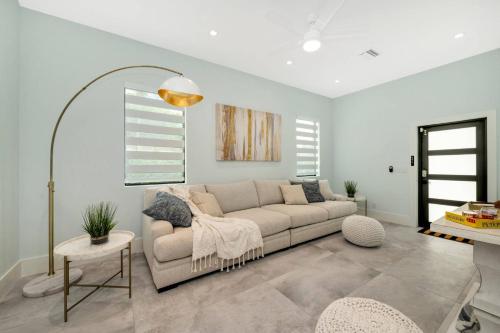 Coastal Glam in Fort Lauderdale, USA