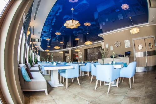 Ресторан, Hotel Szafir in Хок Гора
